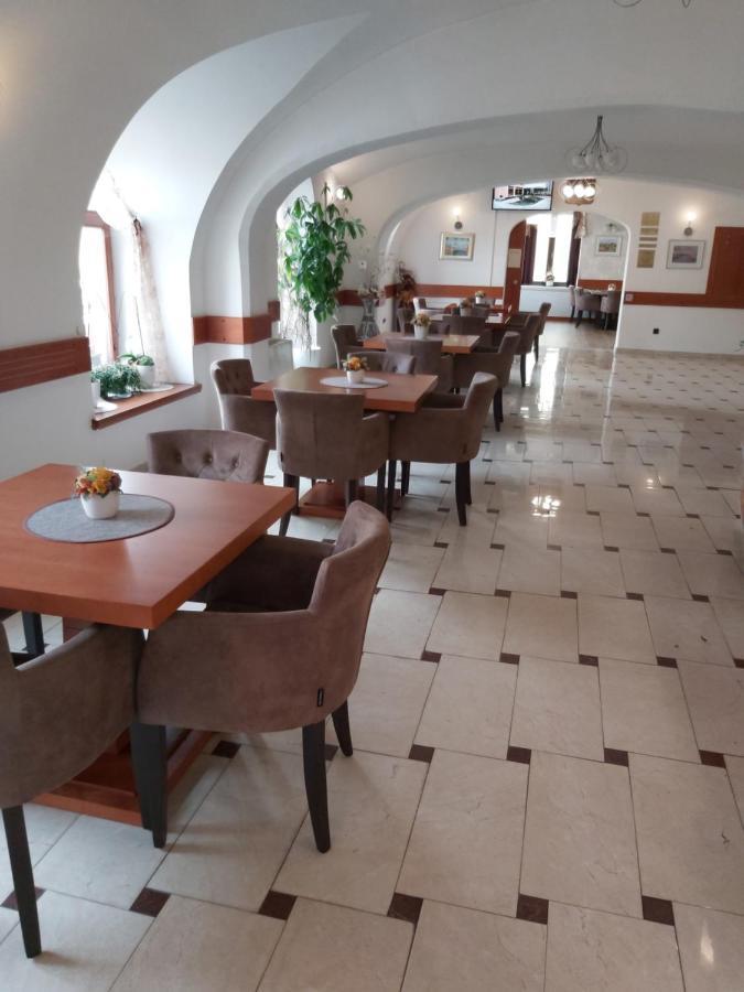 Hotel Amalia Ludbreg Kültér fotó