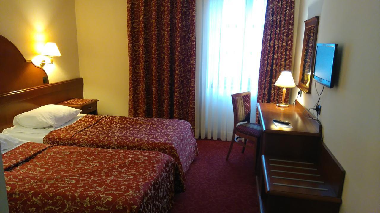 Hotel Amalia Ludbreg Kültér fotó